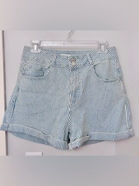 Altar’d State Blue White Striped Shorts High Rise Cuffed Size 28 Preppy Coastal